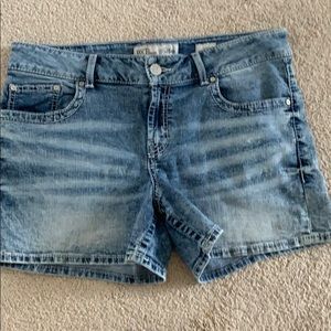 BKE denim shorts sz 33